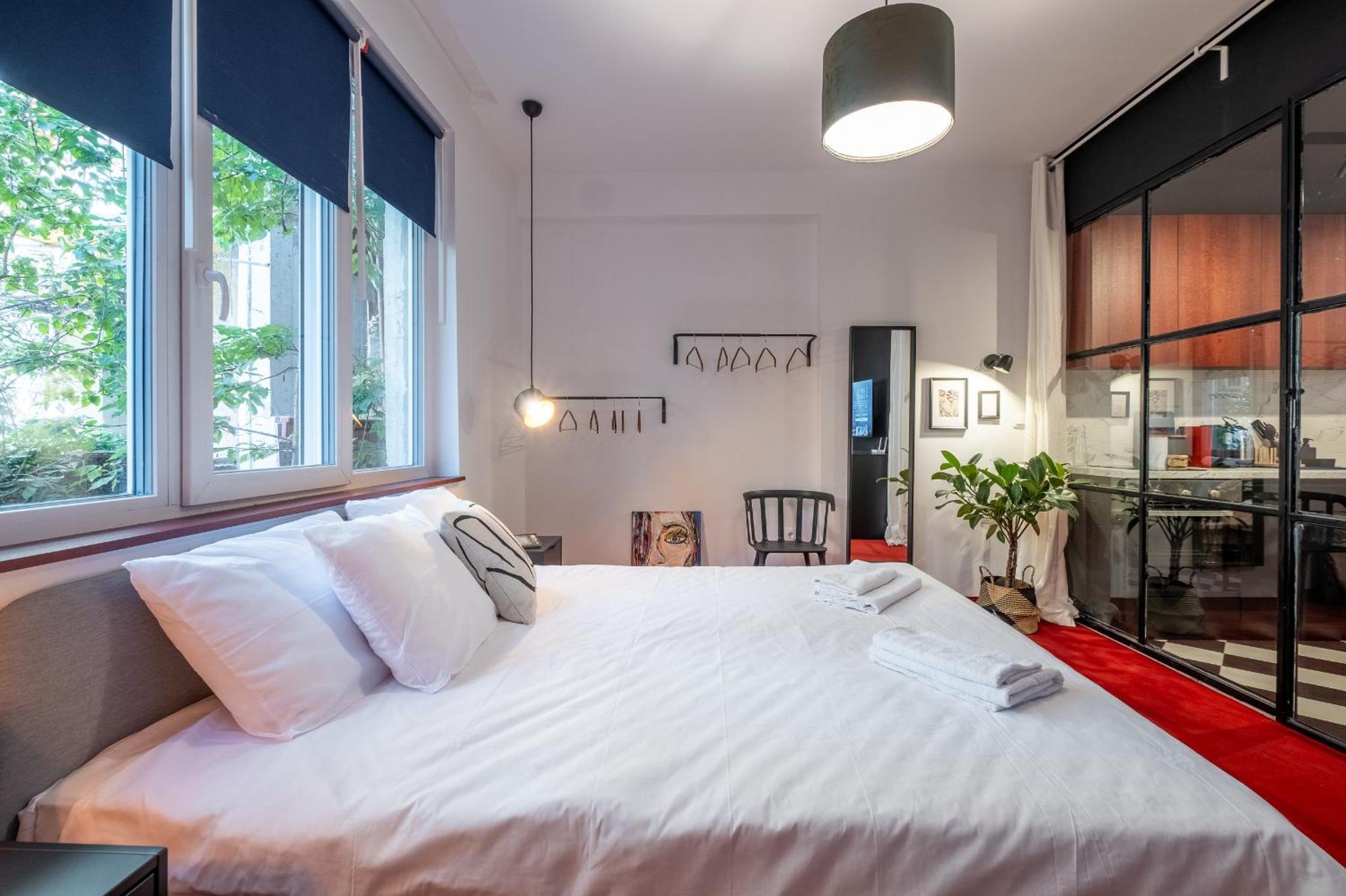 סופיה Central Art-Inspired Flat With Private Garage מראה חיצוני תמונה